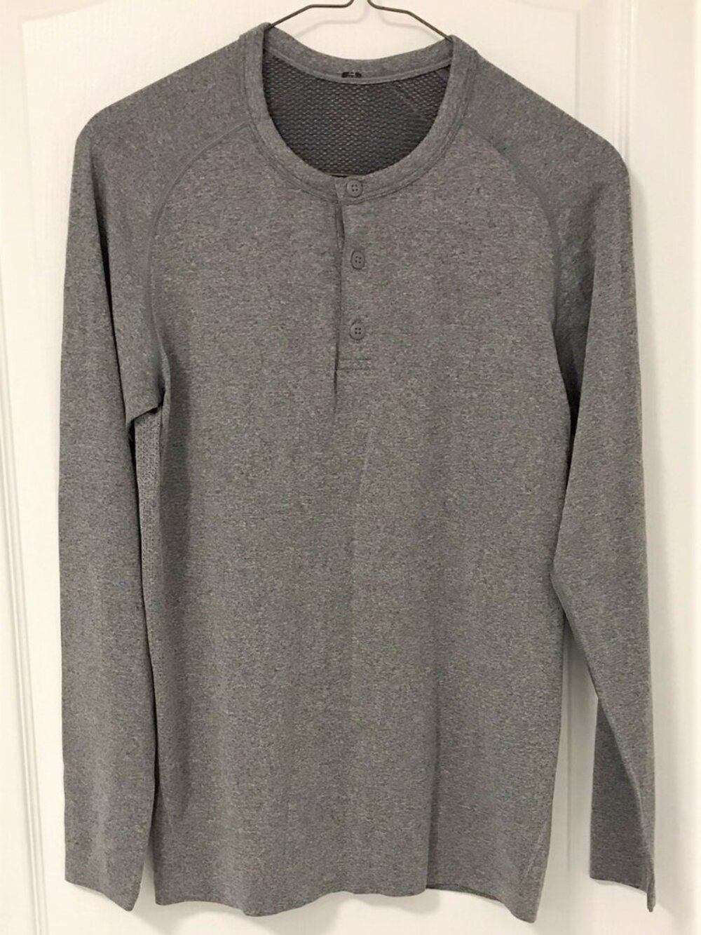 Brand New Lululemon Men Long Sleeve Shirt Size XS